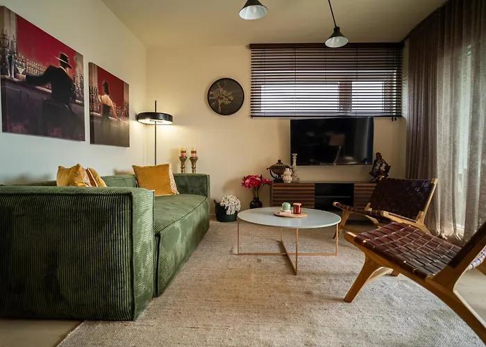Apartment California By Belmont Realty