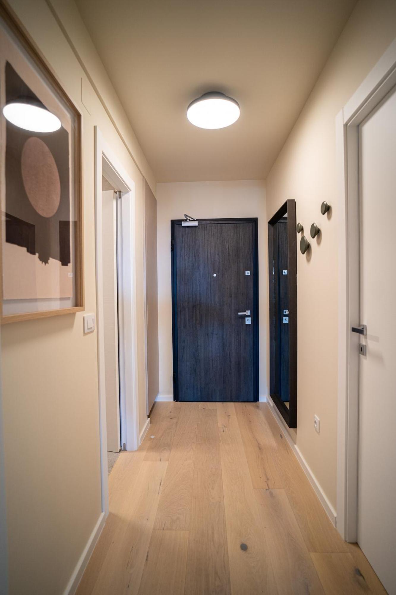 Apartma California By Belmont Realty *